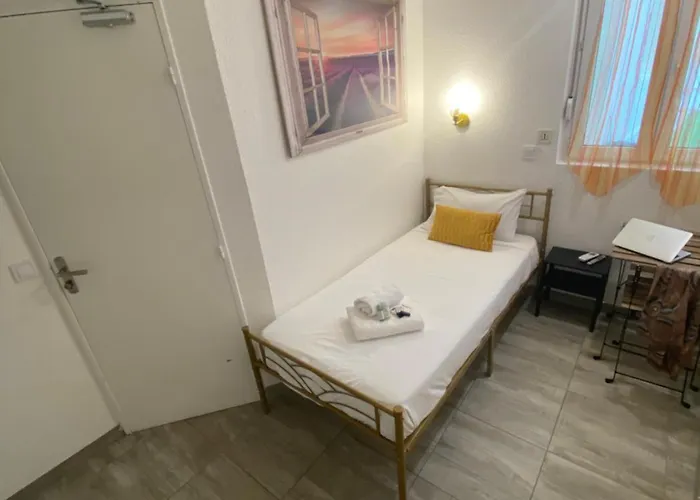 Appia 2* Cannes